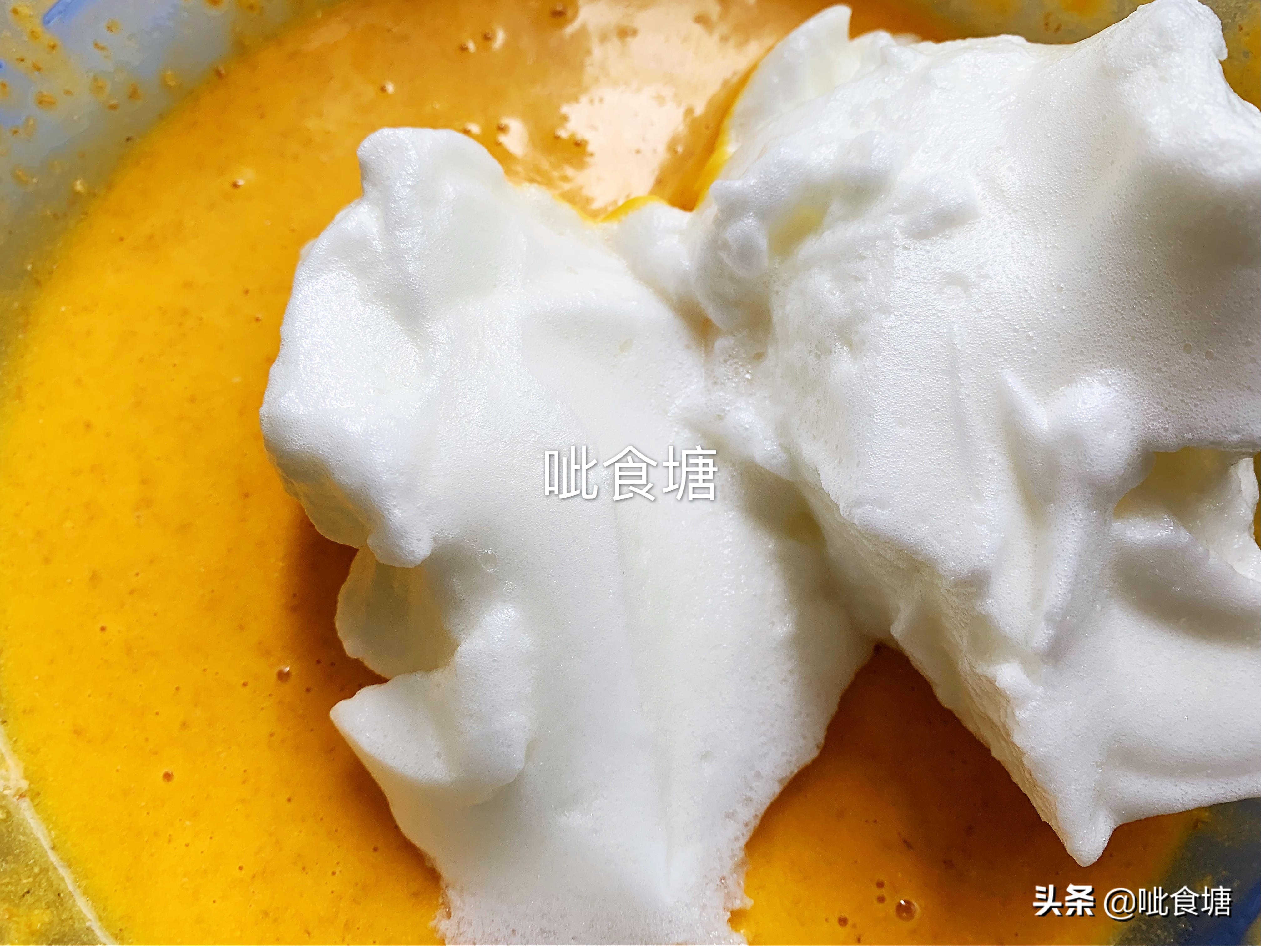 电饭煲蛋糕手动打发要多久,不用打发的蛋糕电饭煲做法