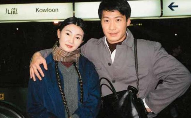 香港吴某凡的*艳猎**情史：天后港姐看不上，被不知名小助理迷乱心智