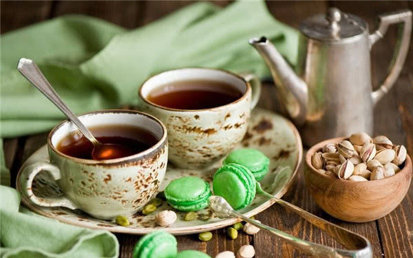 为什么英国人爱喝下午茶？正宗的英式下午茶讲究多，长知识了