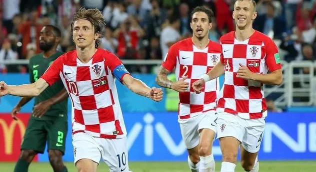 老荔枝推荐,胜负彩任选九场18101期预测