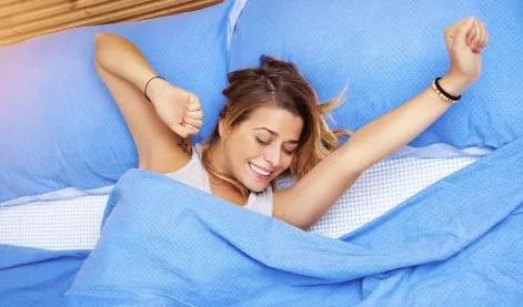 床上放一个枕头好不好,放个枕头在腰部有什么作用