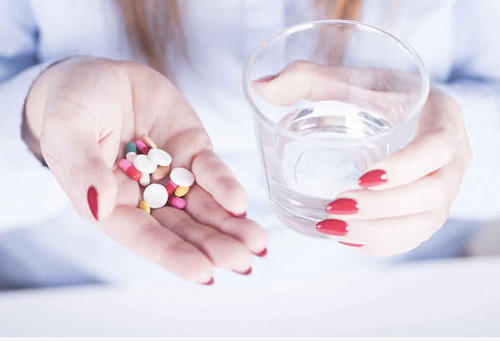 吃完药后千万要注意别吃这些,吃药造成食道黏膜受损吃什么药