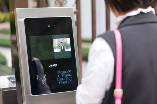 房产楼市大考雅居乐交出稳答卷,地产优等生