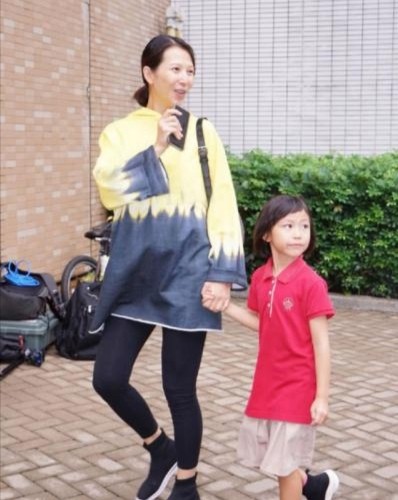 胡杏儿孕肚图片,胡杏儿孕肚大片