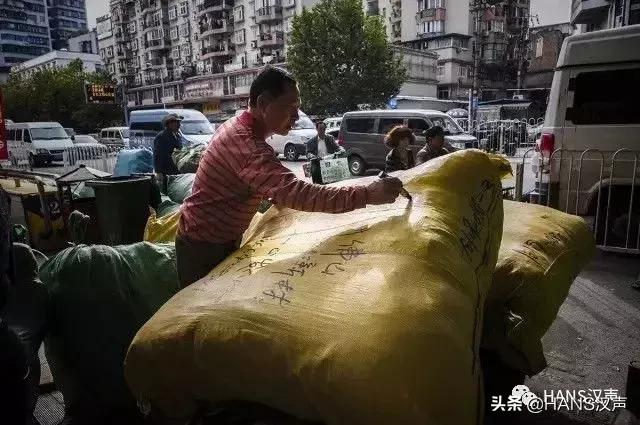 汉正街故事未完待续,汉正街人来人往