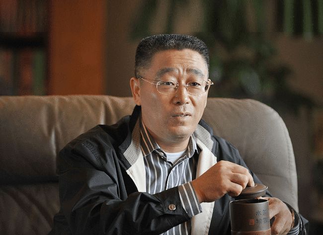 蓝光房地产董事长,四川蓝光地产董事长