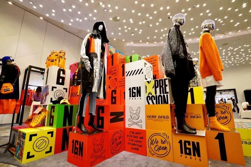 觉得太平鸟、GXG、卡宾不够潮？这个潮流男装可能正对你胃口！