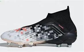 足球不仅仅是足球,中年人的足球已不仅仅是足球