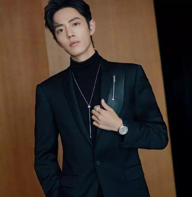 肖战戴的伯爵戒指多少钱,肖战戴伯爵首饰