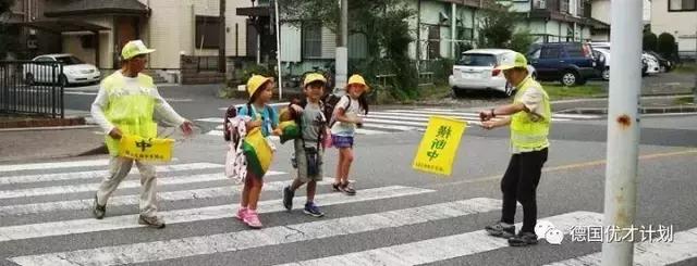 日本保护孩子的方法,儿童遇到危险如何自救拼音版