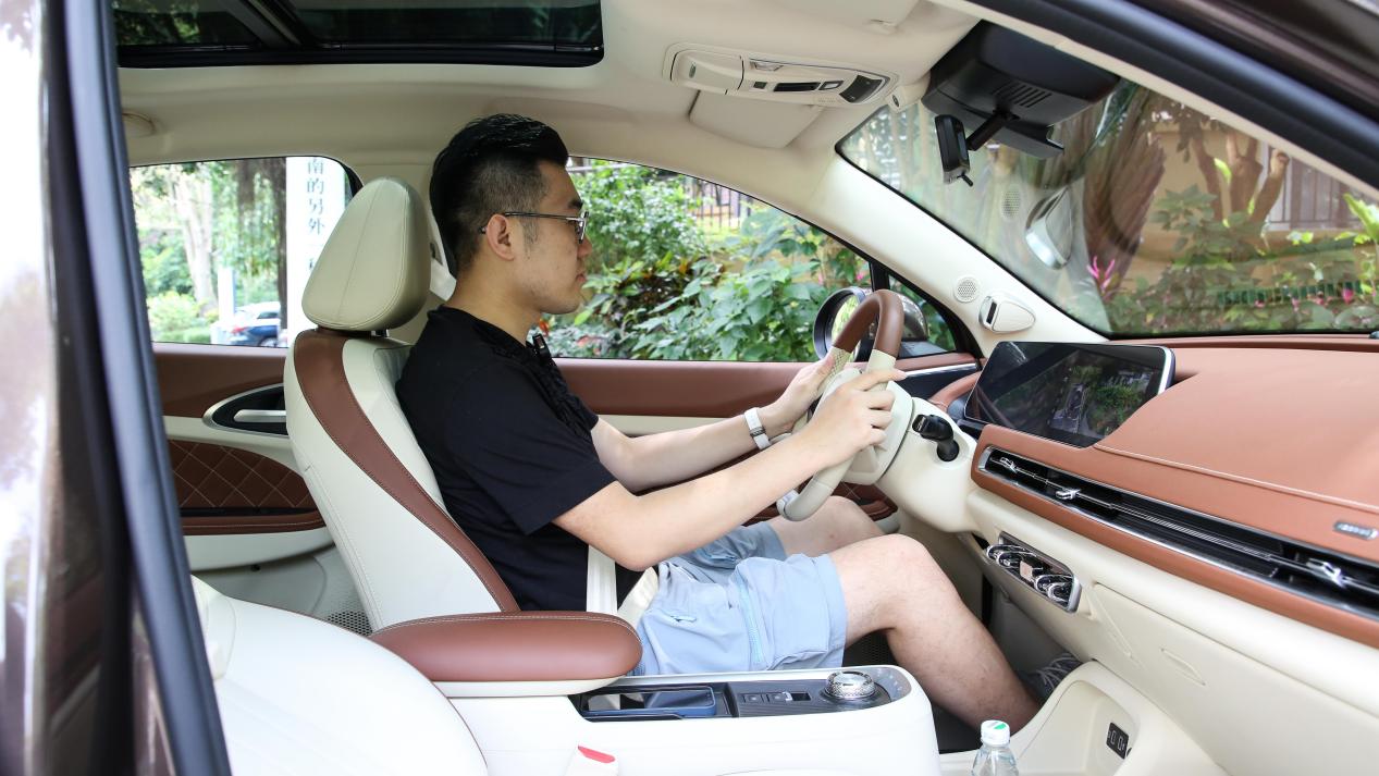 23款欧拉好猫顶配豪华版试驾,欧拉好猫经济实惠首选车型