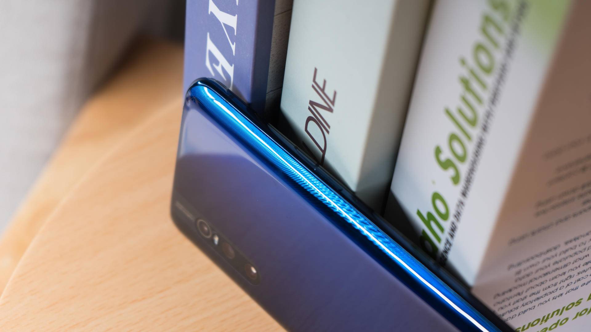 vivox27搭配零界全面屏设计,vivo最美旗舰手机x27全方面解析