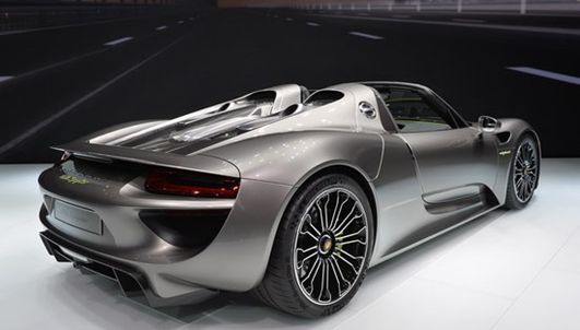 坐拥好几十辆豪车,坐拥千万豪宅是种什么体验