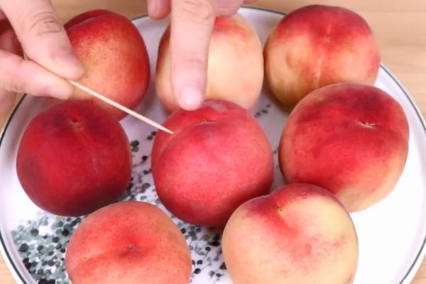 「辽阳科普」桃子上插牙签竟有这种好处！很多人都不知道