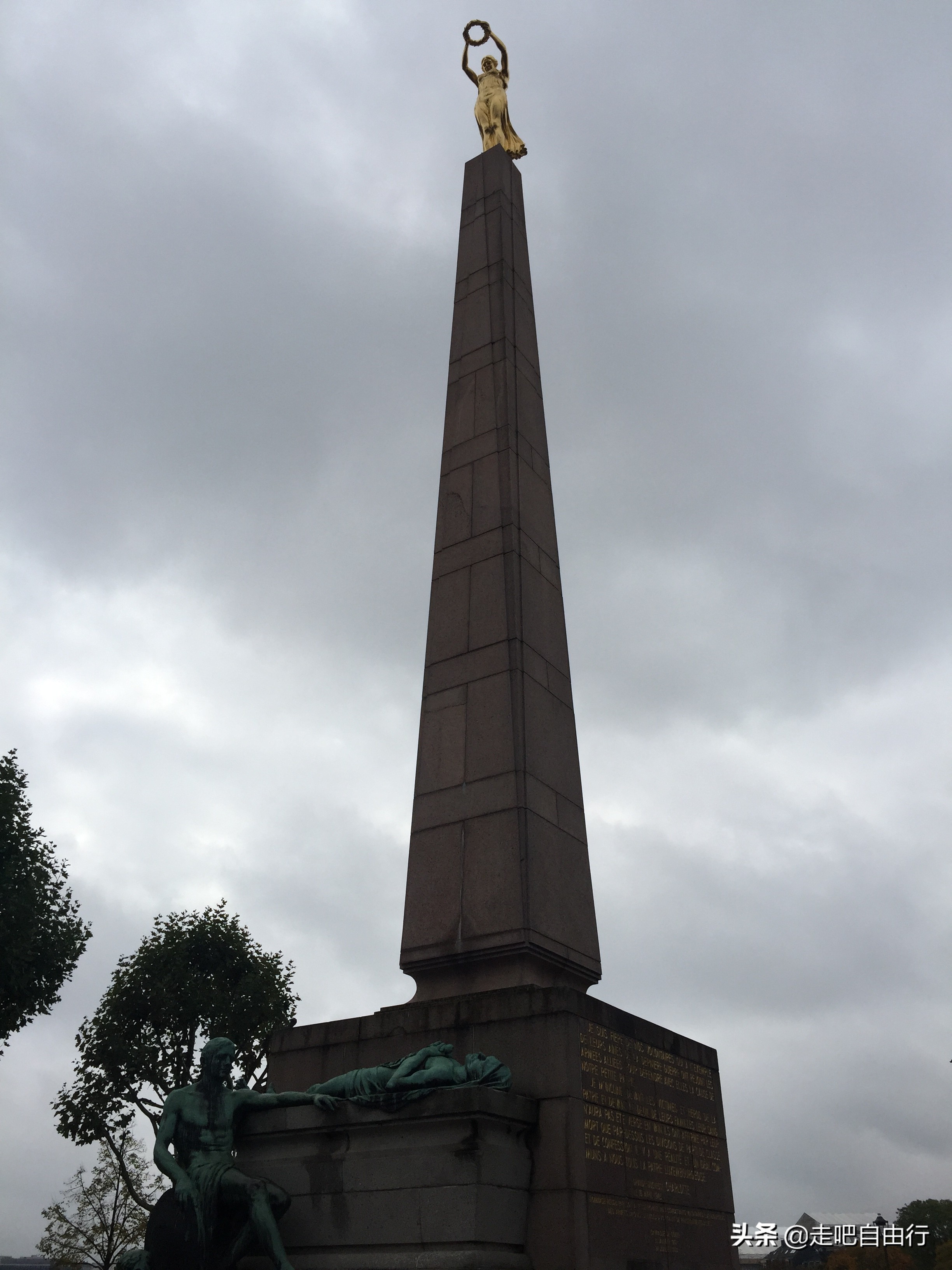 三小时环游世界,雨后漫步卢森堡的袖珍王国