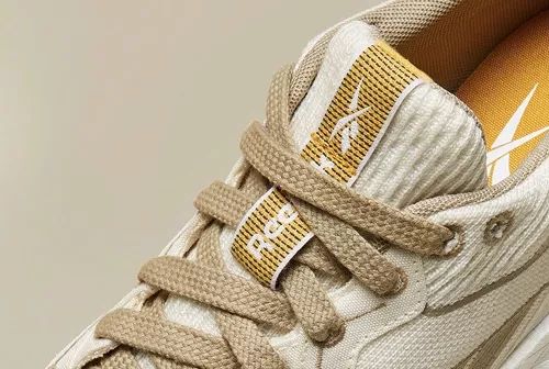 在还没有进入2020年之际，我已经宣布...明年提前「破产」了