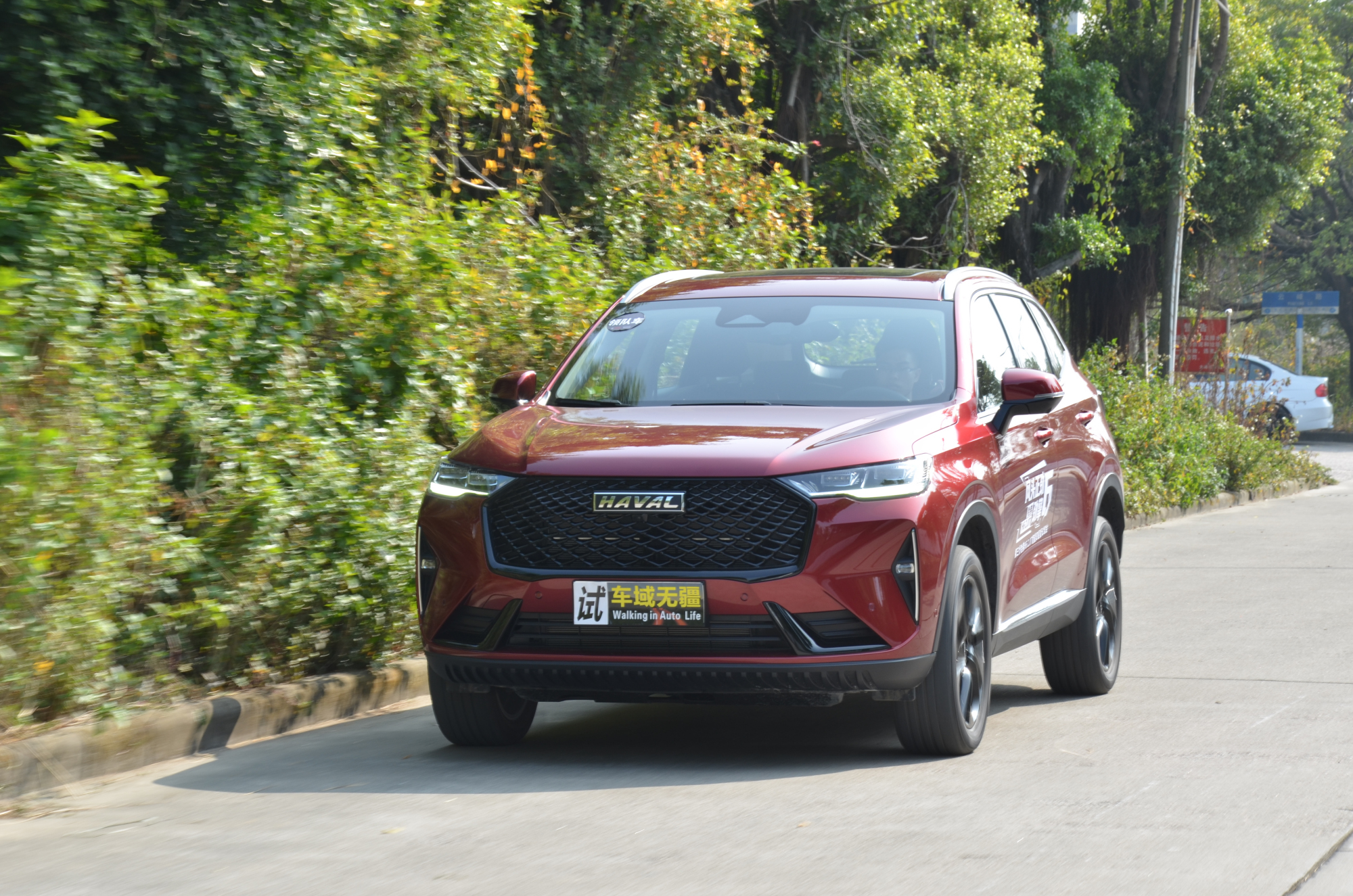 销冠再升级试驾2.0t四驱版哈弗h6,国民神车哈弗h6体验