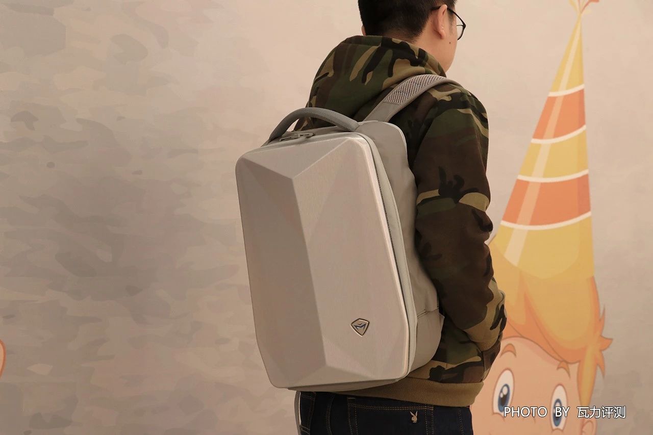 机械师空间站背包测评,机械师空间站双肩包评测