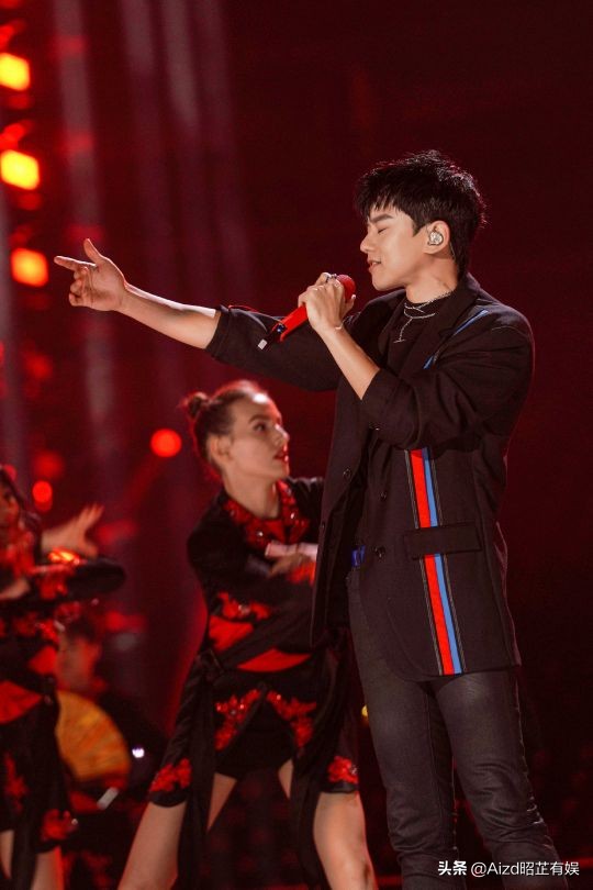 快手晚会：迪丽热巴郑爽甜美公主风、许魏洲黄子韬帅气酷炫