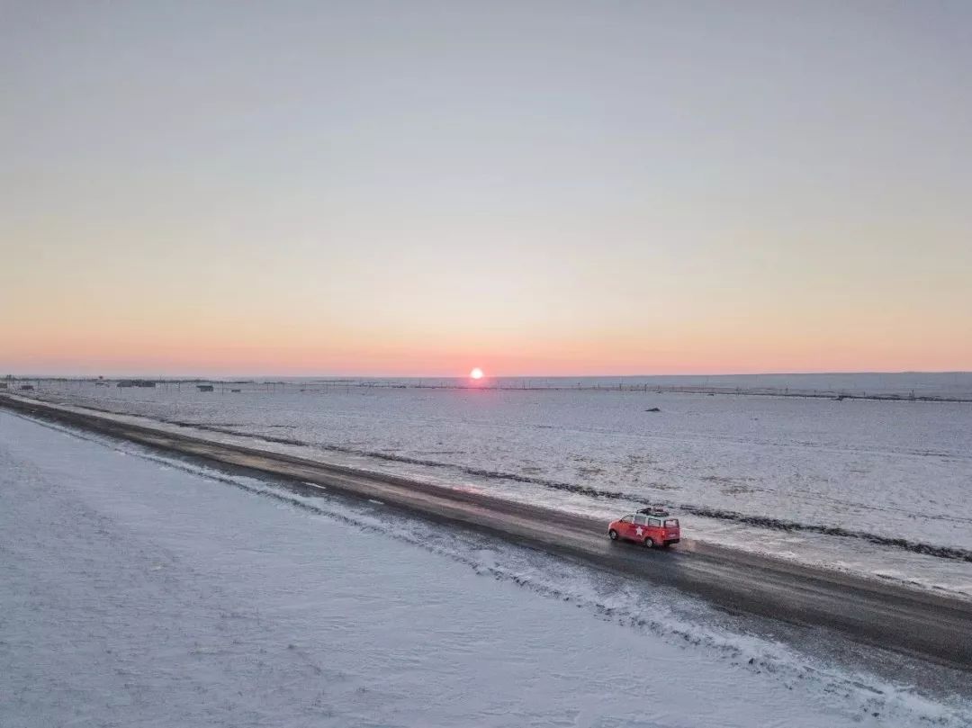 95后开着五菱环游世界,95后开面包车环游世界