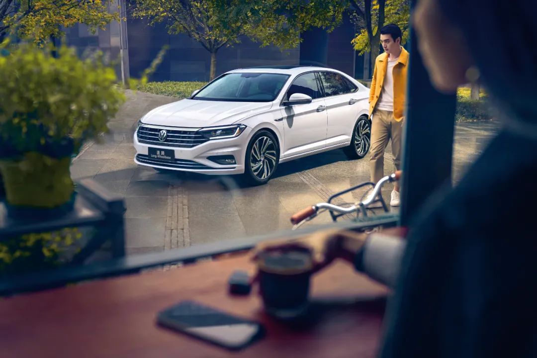 青春不老芳华依旧歌曲原唱,青春不老风华不减