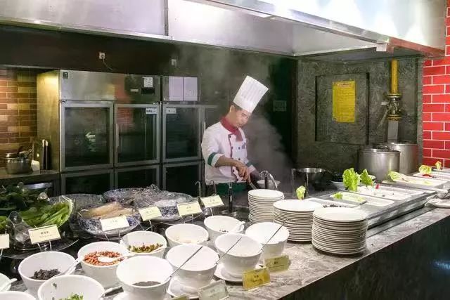 莆田悦华半价自助餐,莆田悦华酒店自助餐菜品多少道