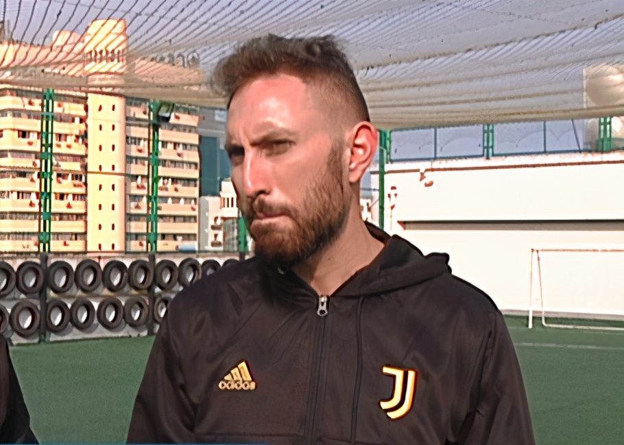 西班牙足球外教,西班牙足球外教进校园