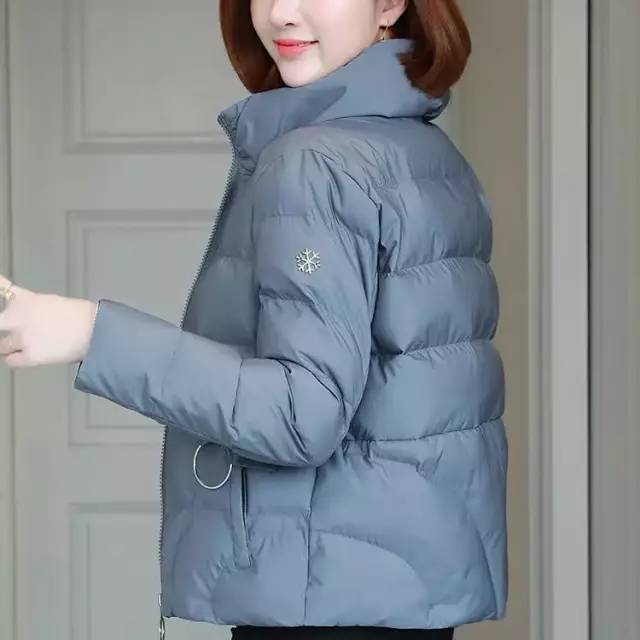 短款羽绒服配长款大t鲨鱼裤穿搭,中短羽绒棉服适合穿什么裤