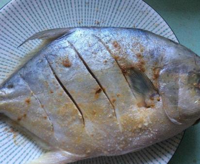 炖鱼应少放或不放,炖鱼时别再放料酒