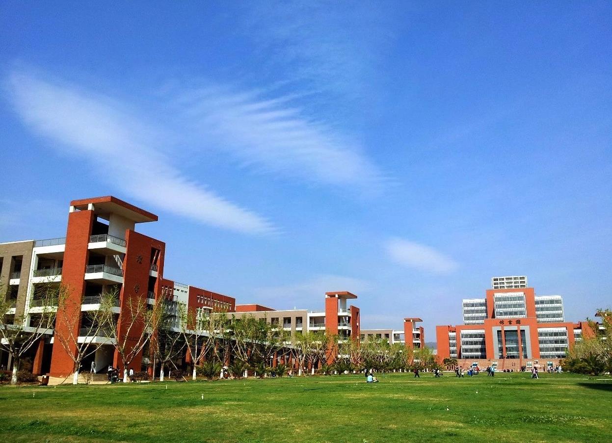 昆明十强高校排名公布，这三所大学进入前三强