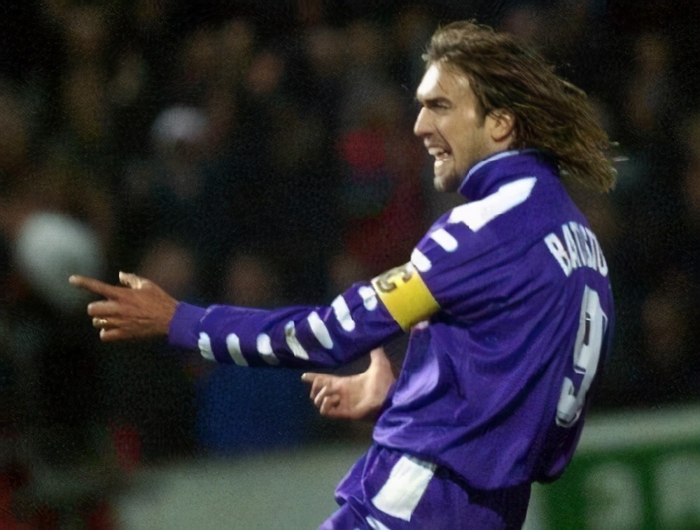 巴蒂斯图塔巅峰时刻照片,巴蒂斯图塔年轻时帅照