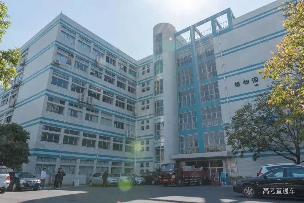 深职院在专科里面的排名,深职是全国最好大专吗