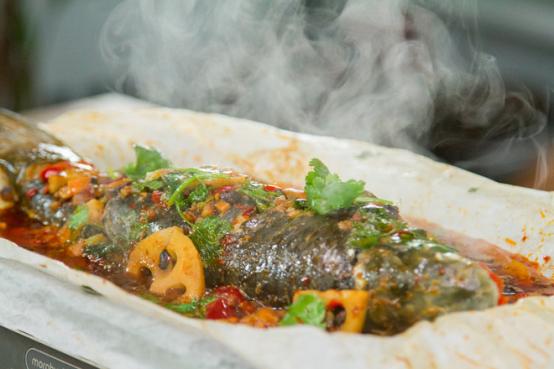 纸包鱼葱香浓郁,纸包鱼茂名