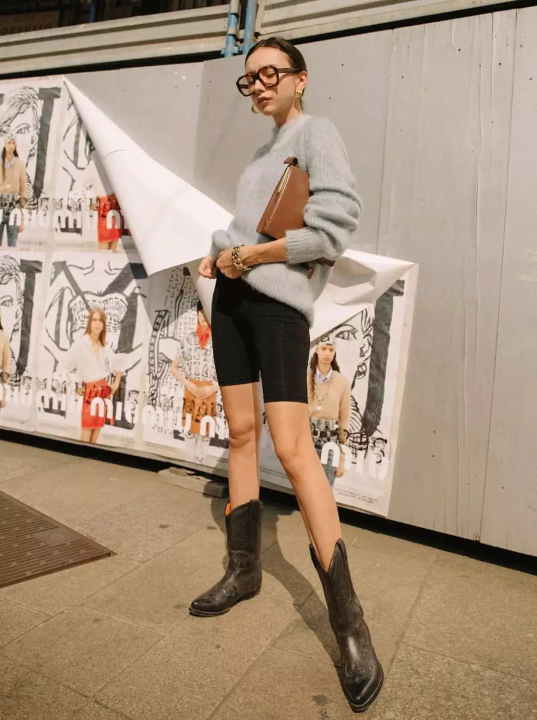 这种靴子长得这么丑又显腿短，可刘雯、泫雅却爱得要死