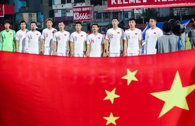 真厉害,艾克森会用中文点外卖,他是国足杀进世界杯的希望