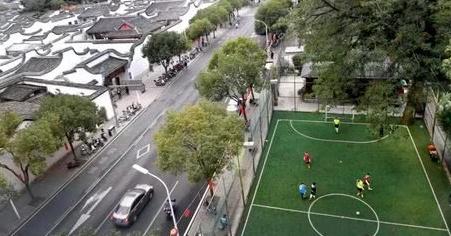 「先锋侠」福州要建100个足球场?官方回复