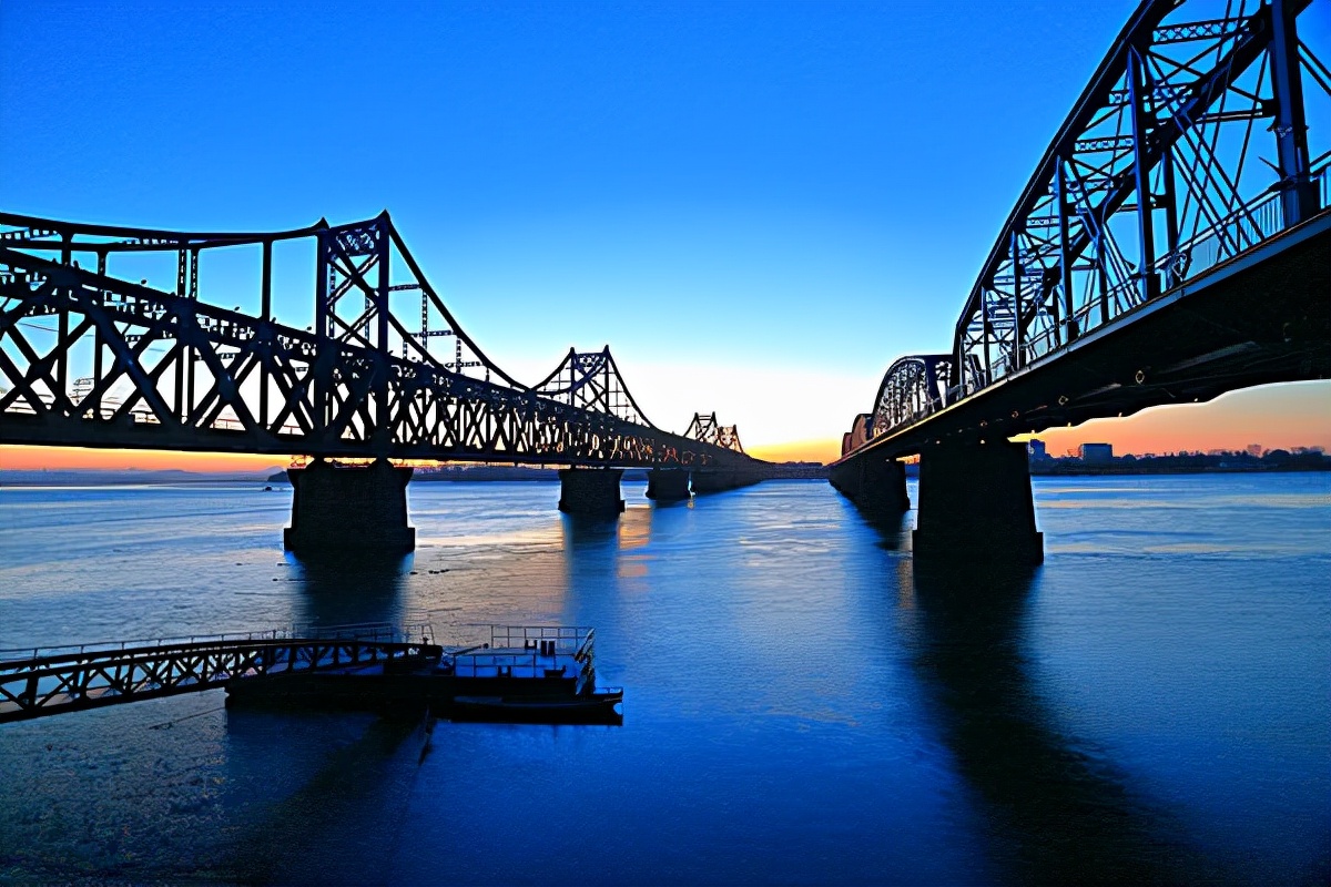 跨过鸭绿江大桥,买鸭绿江大桥事件