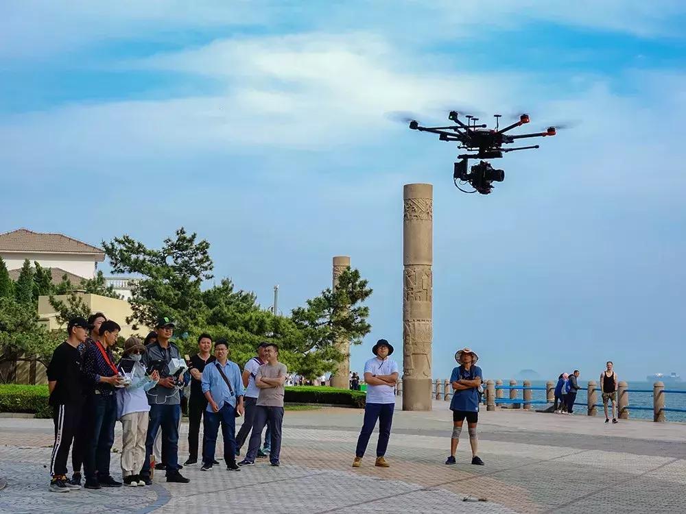 继瑞士手表后，这个800万人口欧洲小国瞄上无人机，和大疆PK