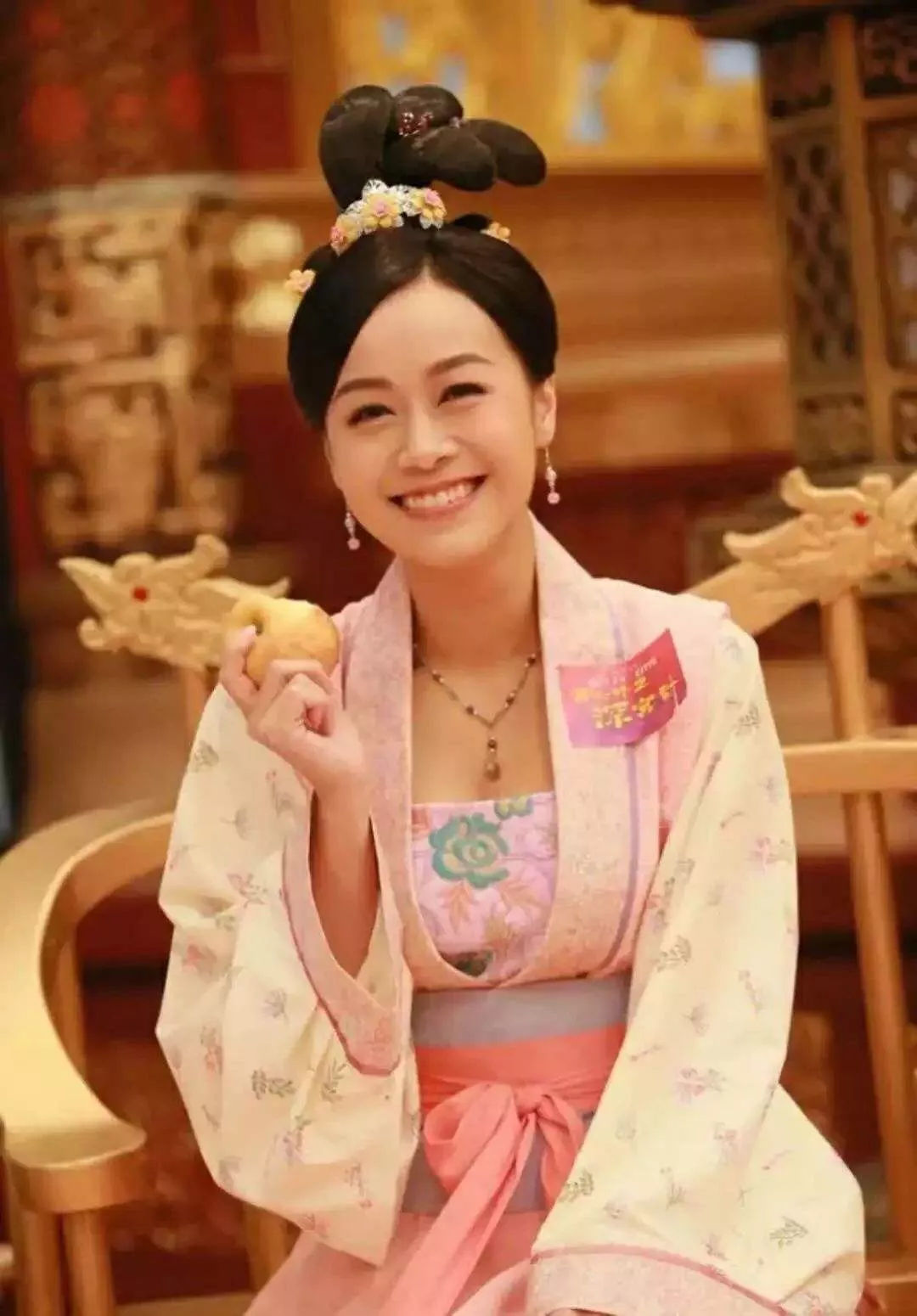 黄心颖许志安回应出轨,黄心颖首谈出轨许志安