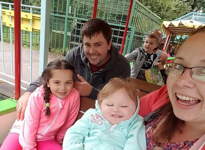 婴儿有缺陷可以不治疗吗,婴儿有先天疾病可以安乐死吗