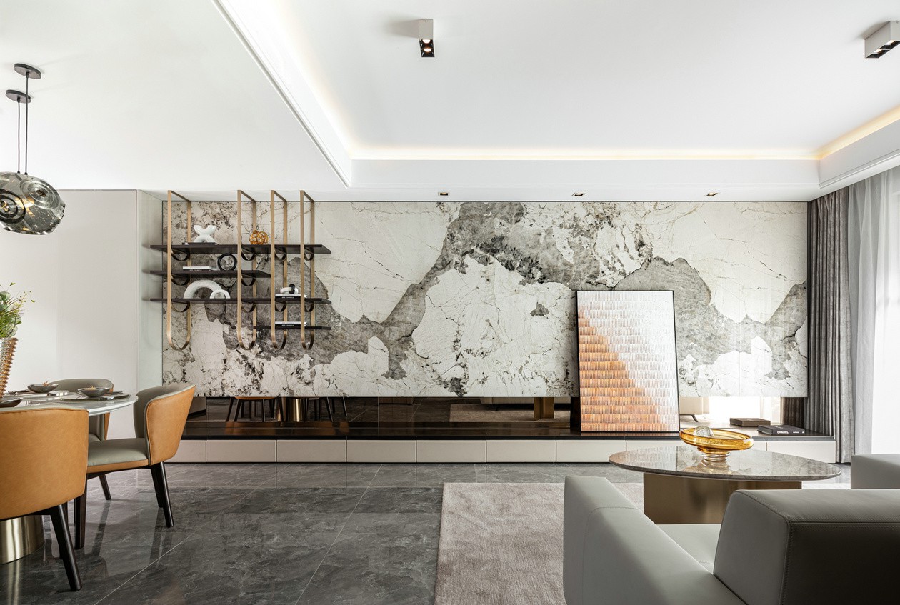 乳胶漆墙面污渍发霉开裂如何处理,墙面鼓包开裂怎么修复