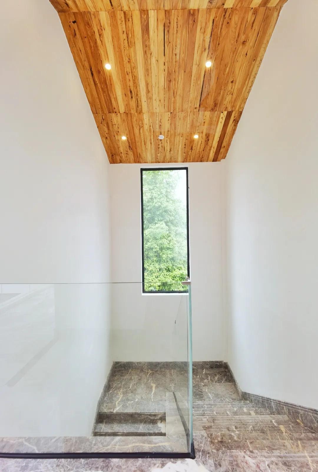 「觅趣小镇新都·原舍绿茵」湖畔泳池，畅玩斑竹园足球音乐小镇