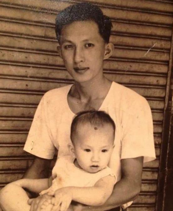 专辑张张大卖，事业一路高歌，这是我们忘掉他风流史的理由？