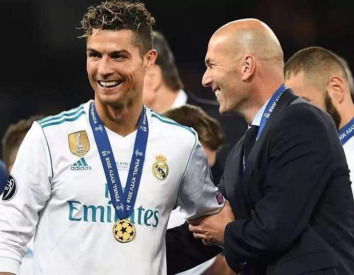 齐达内半场休息训话,米贾托维奇踢球集锦