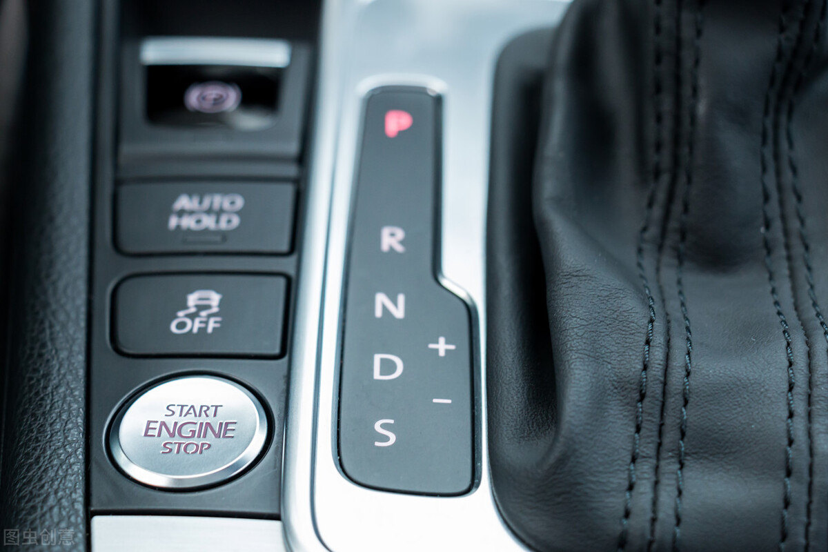 d挡切换s挡速度感觉会慢下来,d挡切换s挡怎么操作