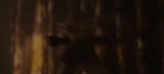 千万不要接来自过去的电话，女主救活了爸爸，但恶魔杀手也跟来了