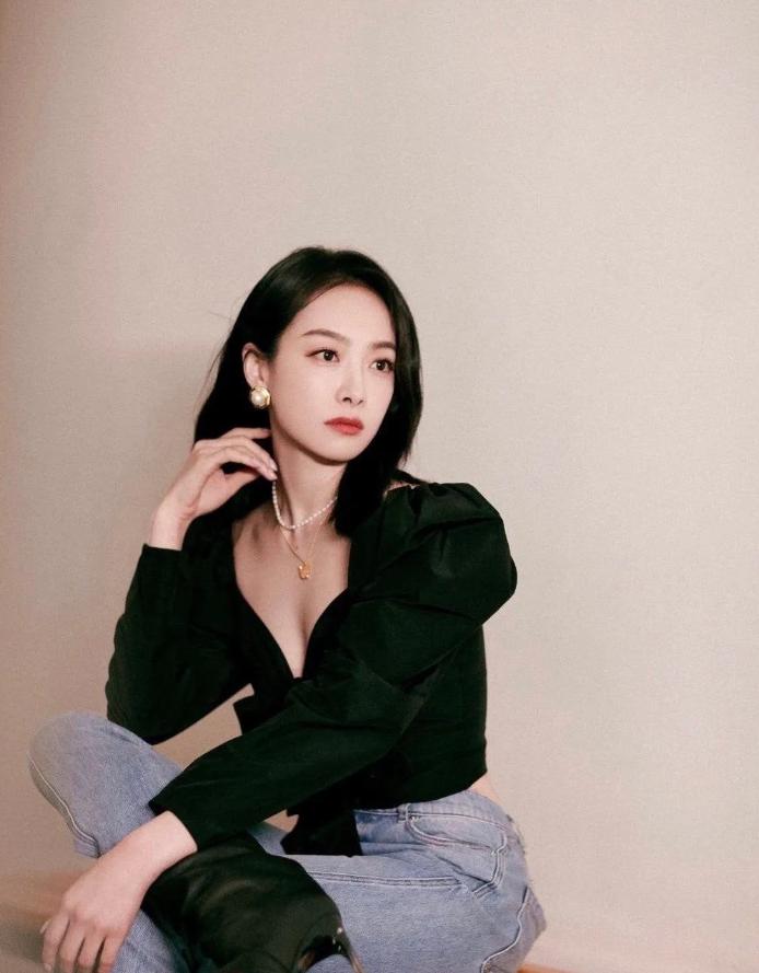 胸大显胖该怎么穿衣服,胸大的人怎么穿才不显胖