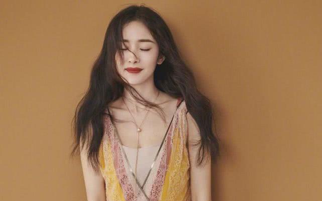 粉丝大喊杨幂名场面,粉丝机场喊话