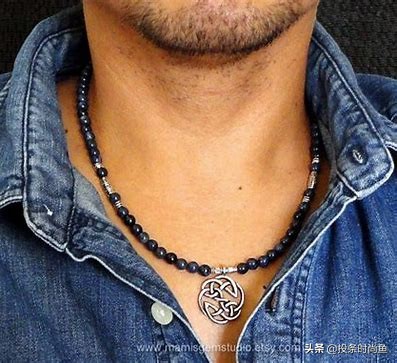 怎么挑选适合自己的配饰,配饰选择技巧