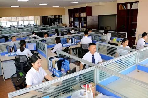 传奇！从女特警到女律师，她潜伏当*底卧**，如今是最受欢迎的刑辩律师之一！